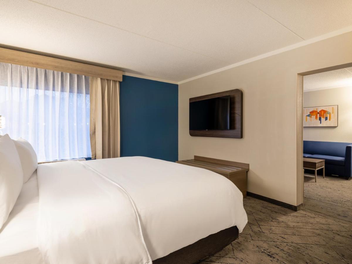 Holiday Inn Express & Suites Greensboro - I-40 Atwendover By Ihg מראה חיצוני תמונה