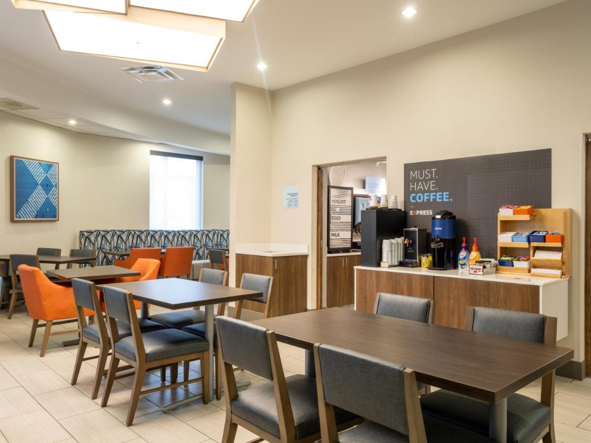 Holiday Inn Express & Suites Greensboro - I-40 Atwendover By Ihg מראה חיצוני תמונה