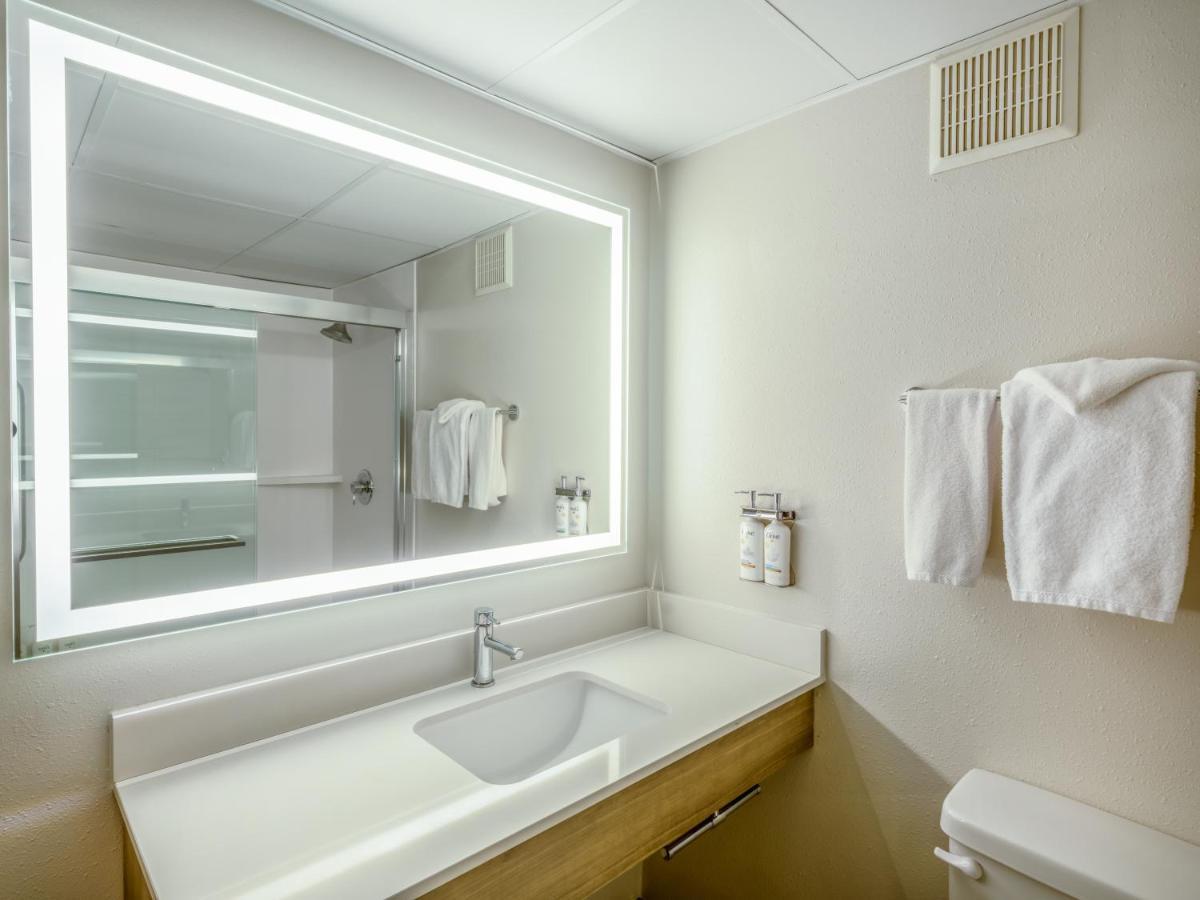 Holiday Inn Express & Suites Greensboro - I-40 Atwendover By Ihg מראה חיצוני תמונה