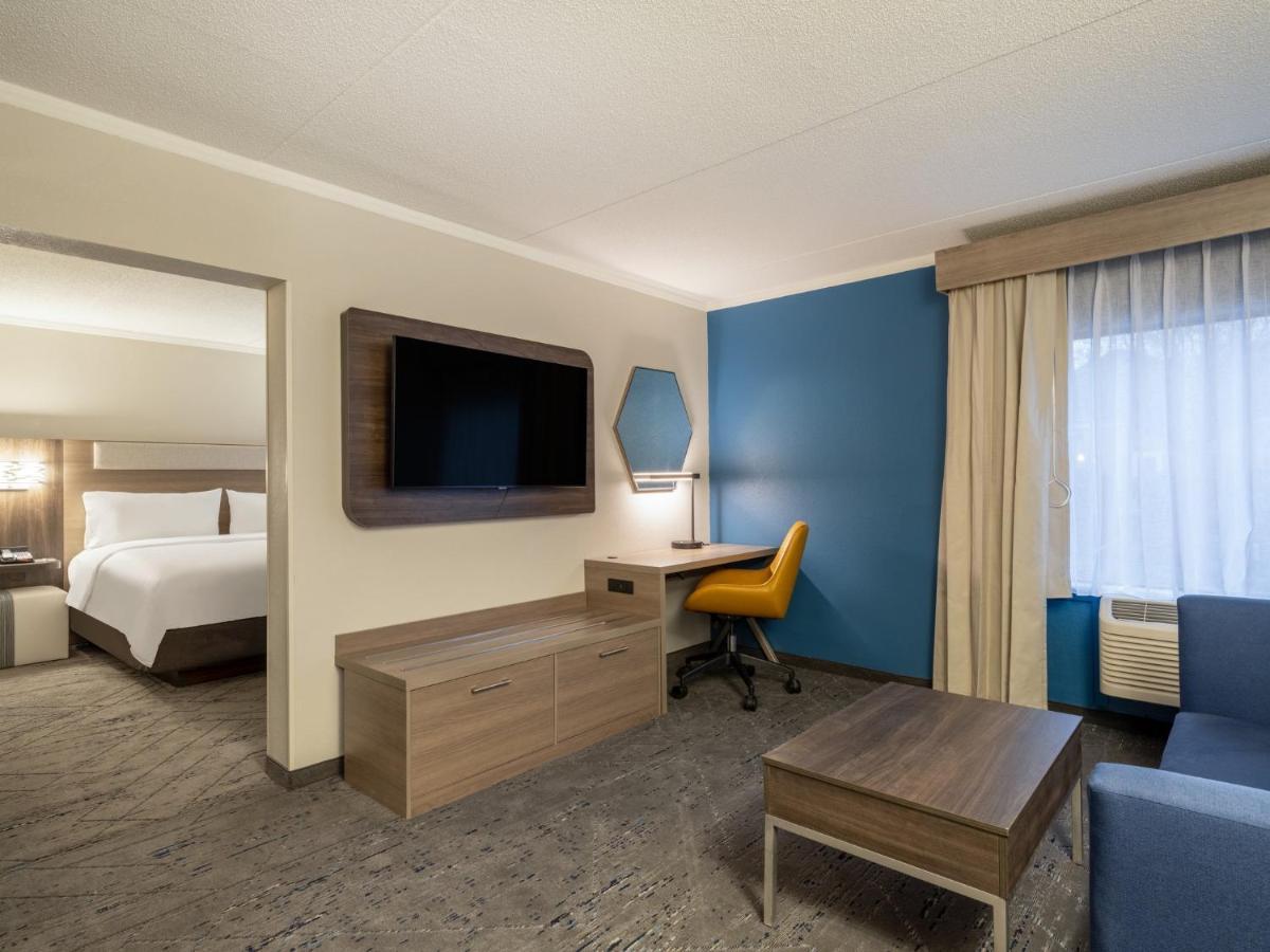 Holiday Inn Express & Suites Greensboro - I-40 Atwendover By Ihg מראה חיצוני תמונה
