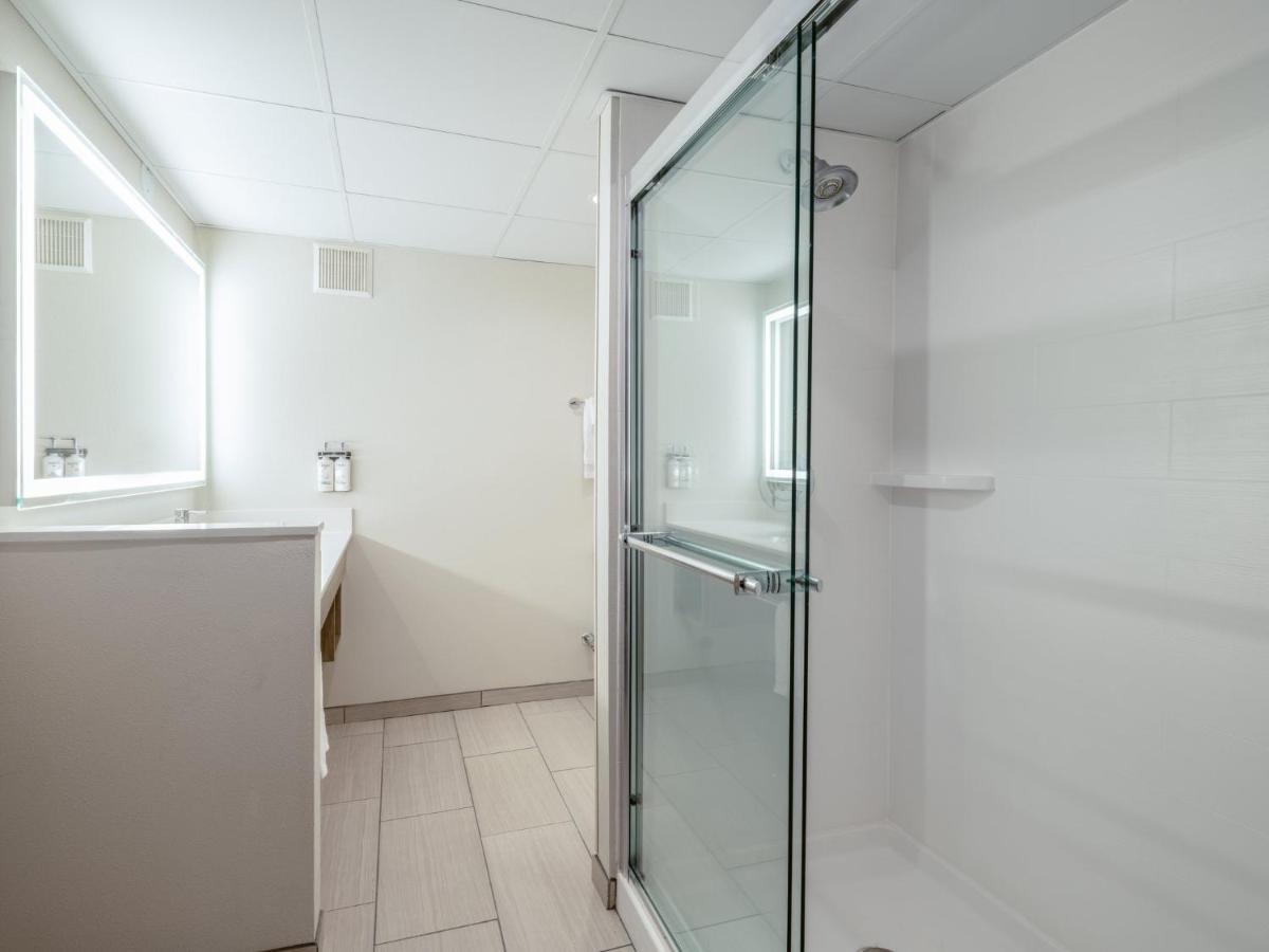 Holiday Inn Express & Suites Greensboro - I-40 Atwendover By Ihg מראה חיצוני תמונה